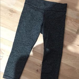 Under armor crop workout pants